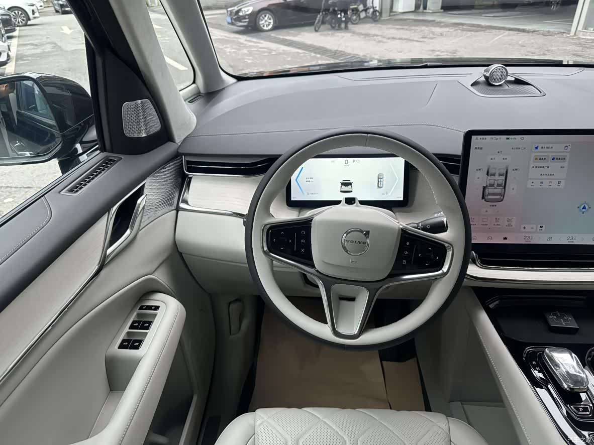 Volvo EM90, 2024 18
