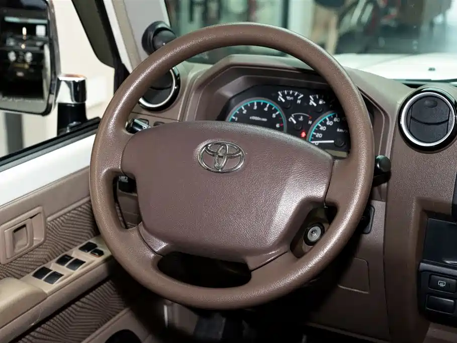 Toyota Land Cruiser Toyota Land Cruiser