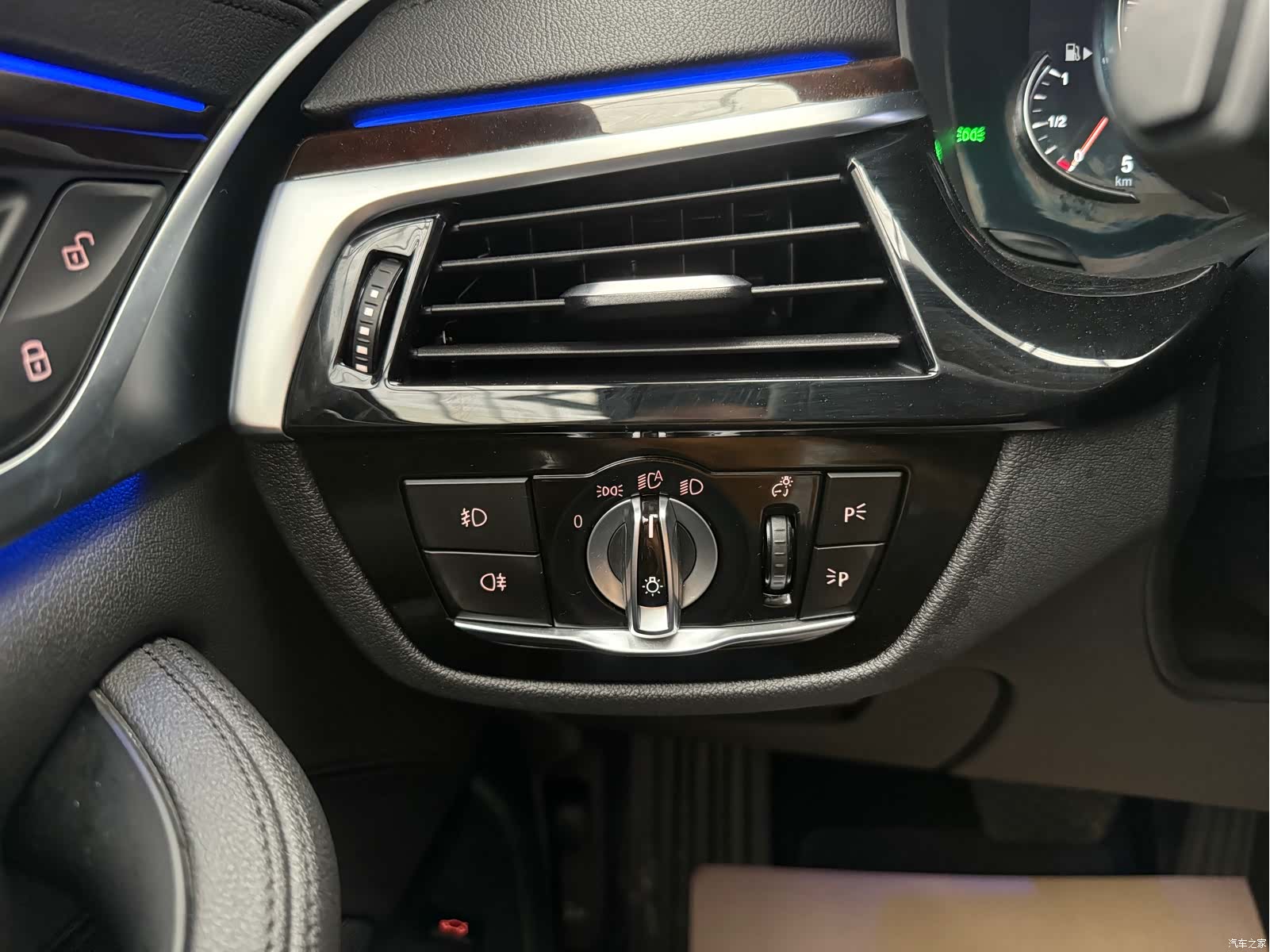 BMW 5 Series, 2018 8