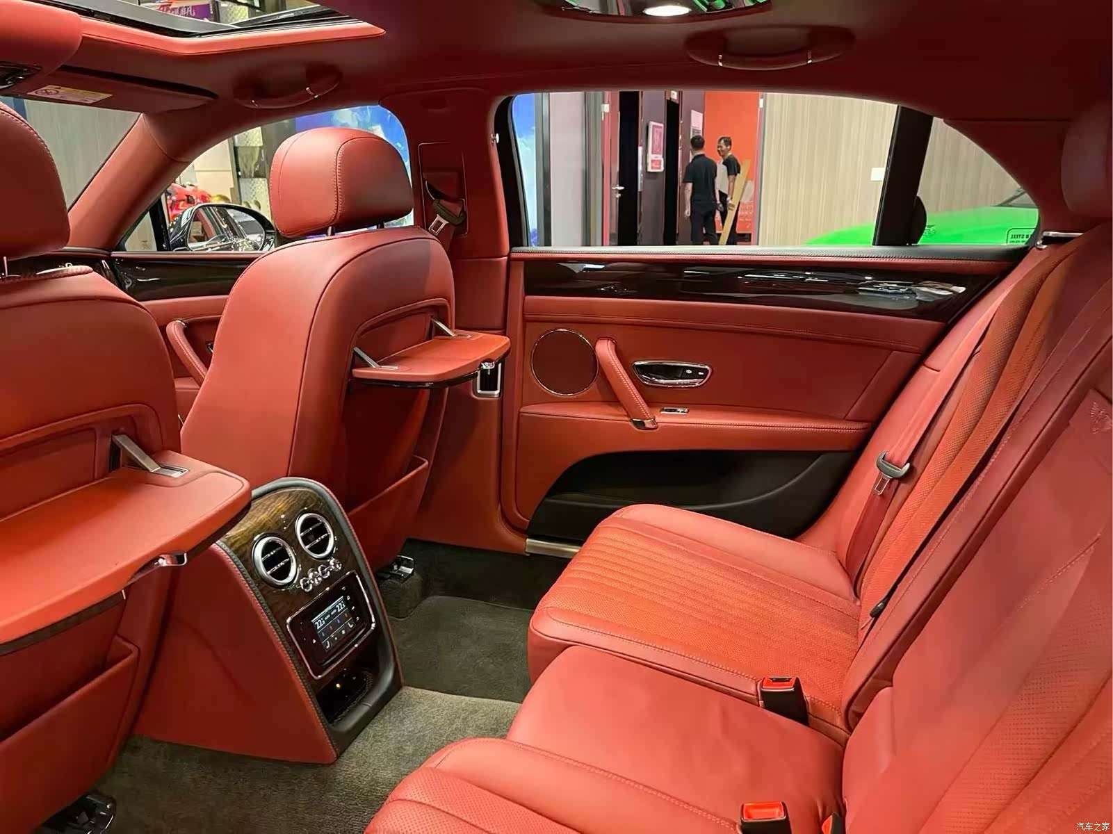 Bentley Flying Spur, 2018 12