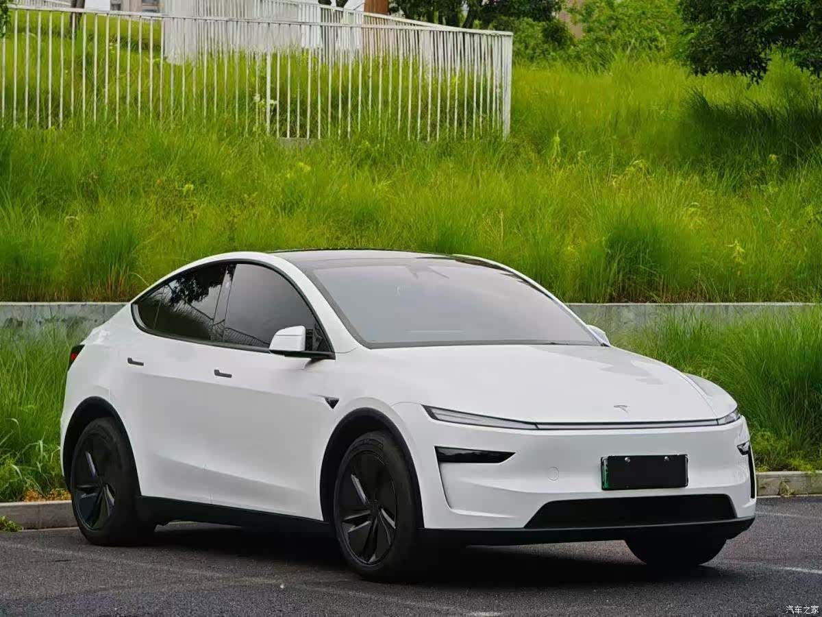Tesla Model Y, 2026 3