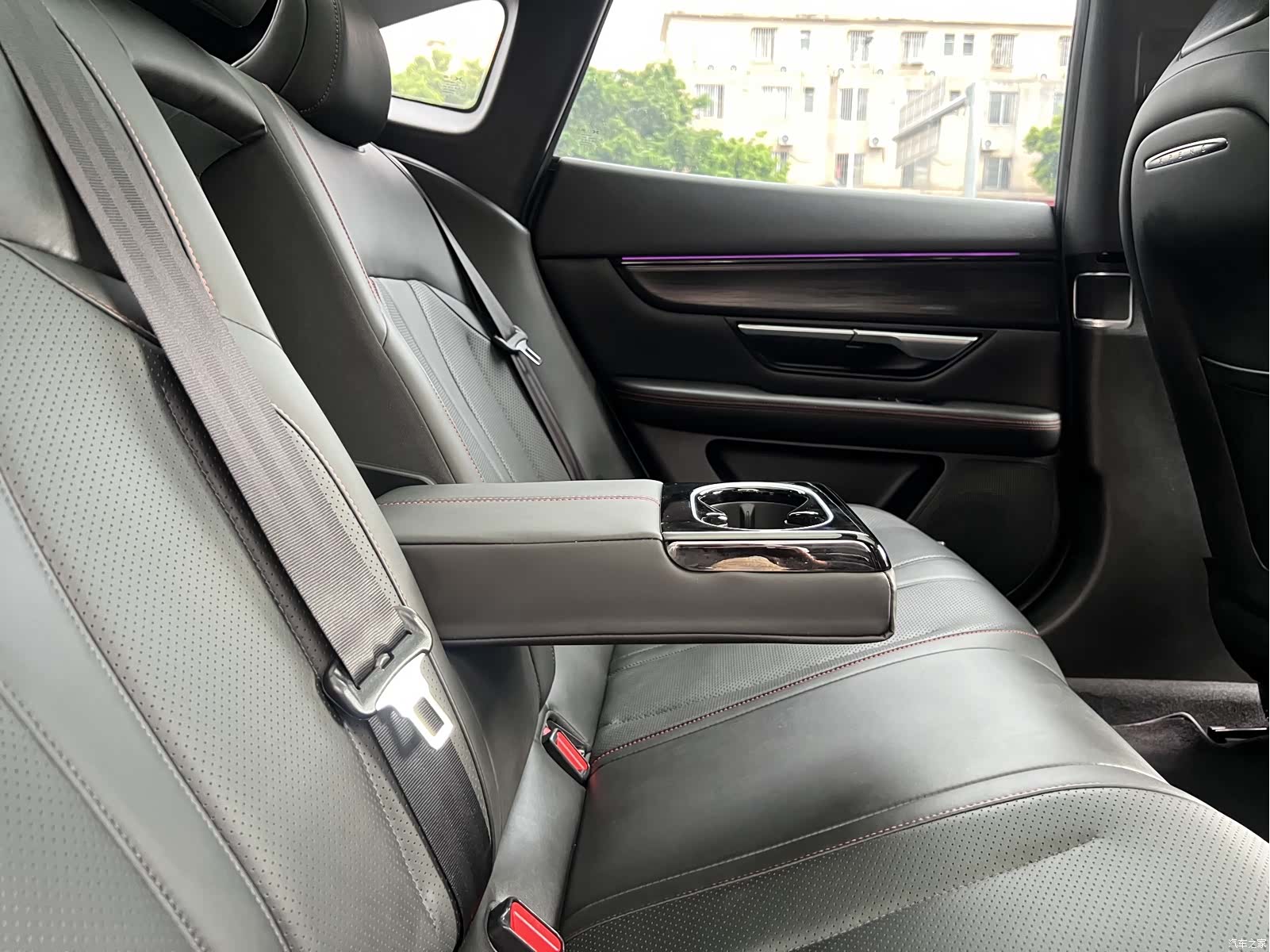Xpeng P7, 2021 24