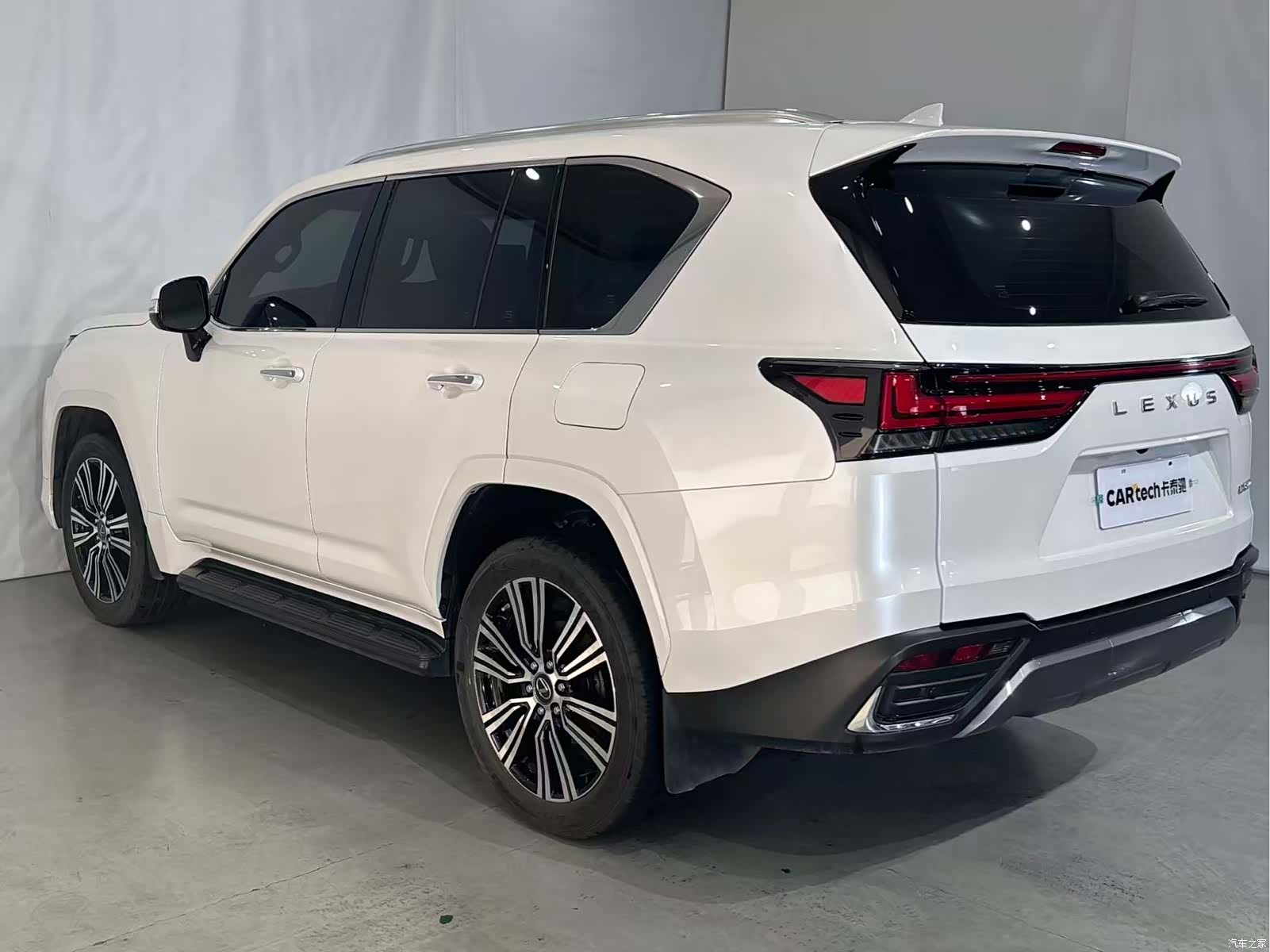 Lexus LX, 2024 4