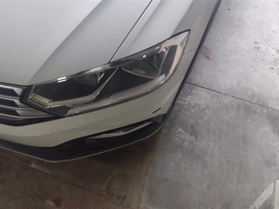 Volkswagen C-TREK Wei Collar