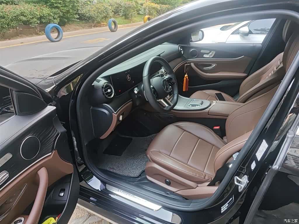 Mercedes-Benz E-Class, 2021 12
