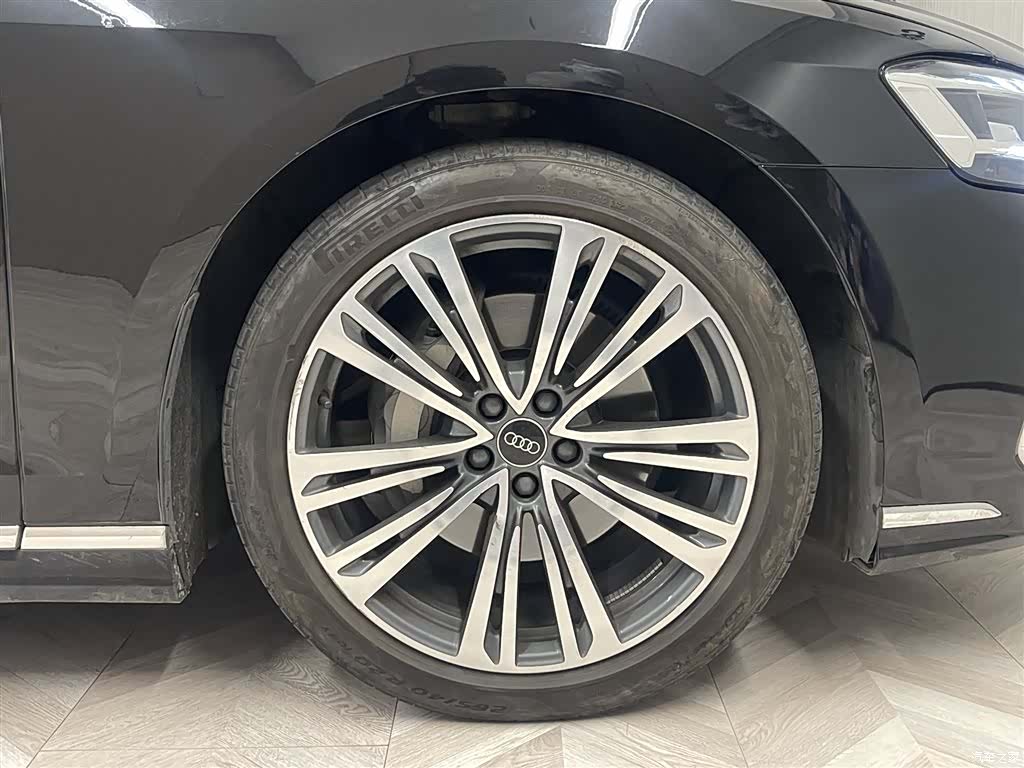 Audi A8L, 2023 11