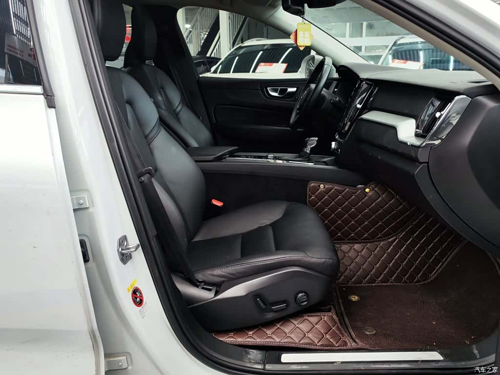 Volvo XC60, 2020 25