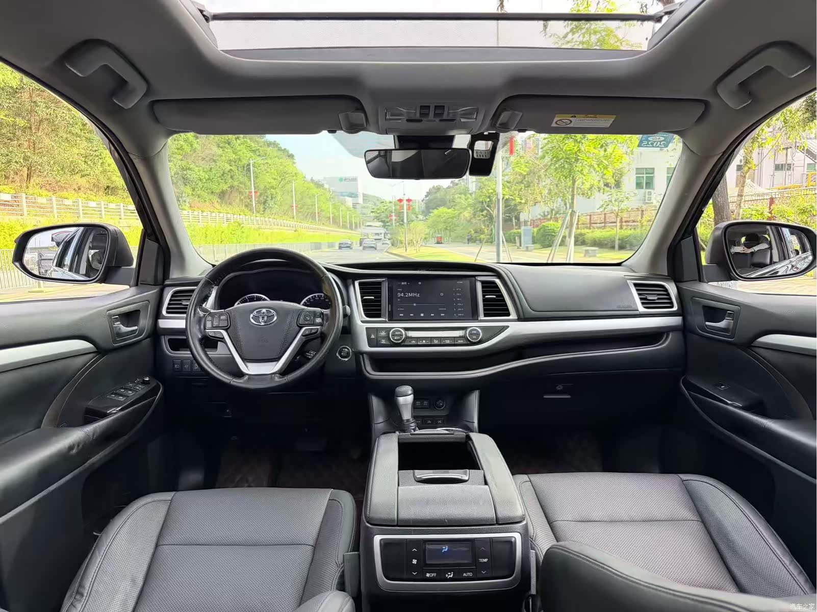 Toyota Highlander, 2019 все фото