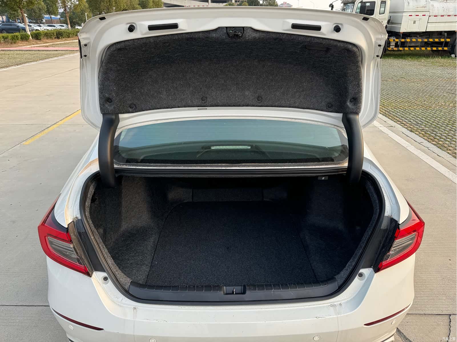 Honda Accord, 2022 12