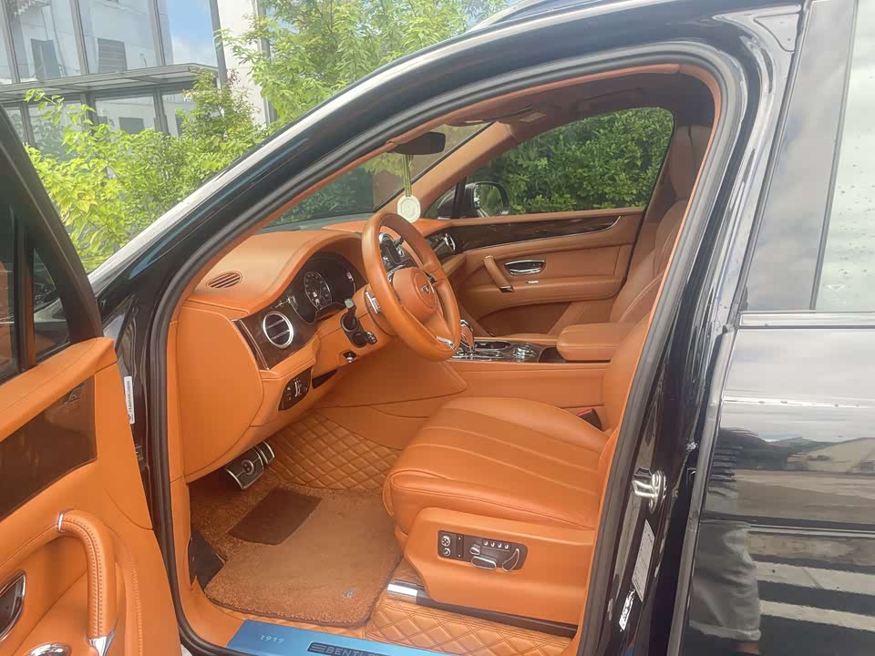 Bentley Tim Yue Bentley Tim Yue