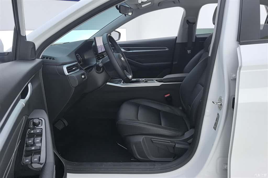 Geely Emgrand, 2024 9
