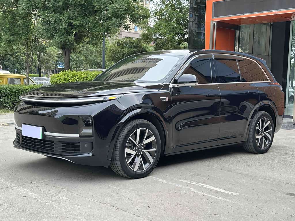 Li Auto L8