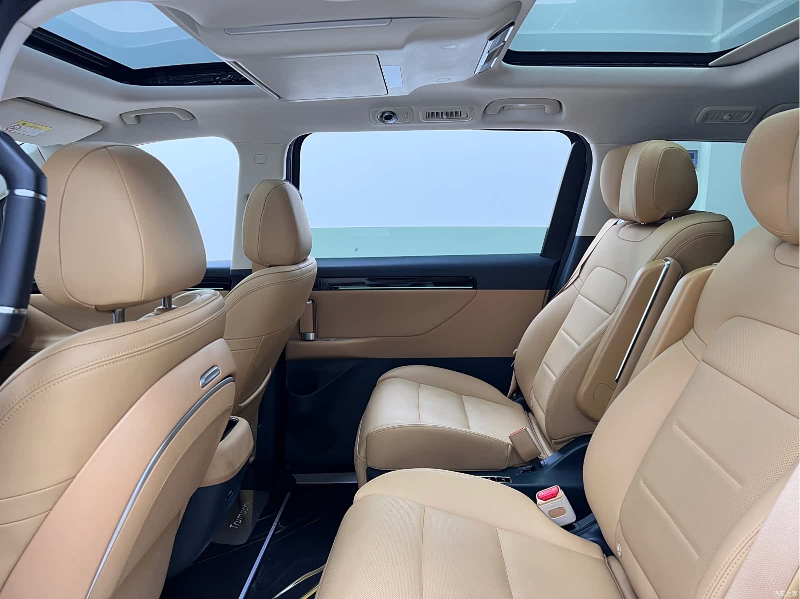 Trumpchi E8, 2023 18