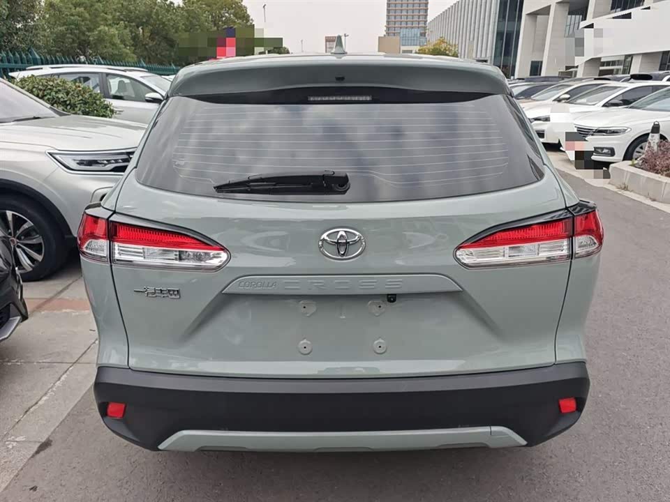 Toyota Corolla Sharp amplifier