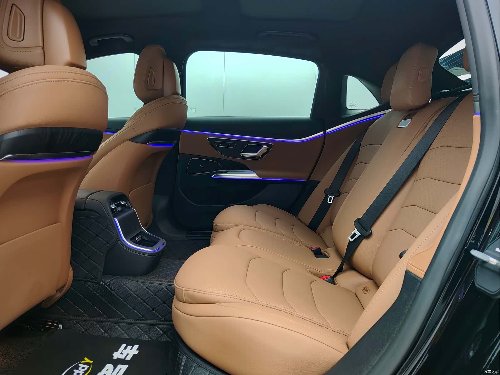 Mercedes-Benz E-Class, 2024 12