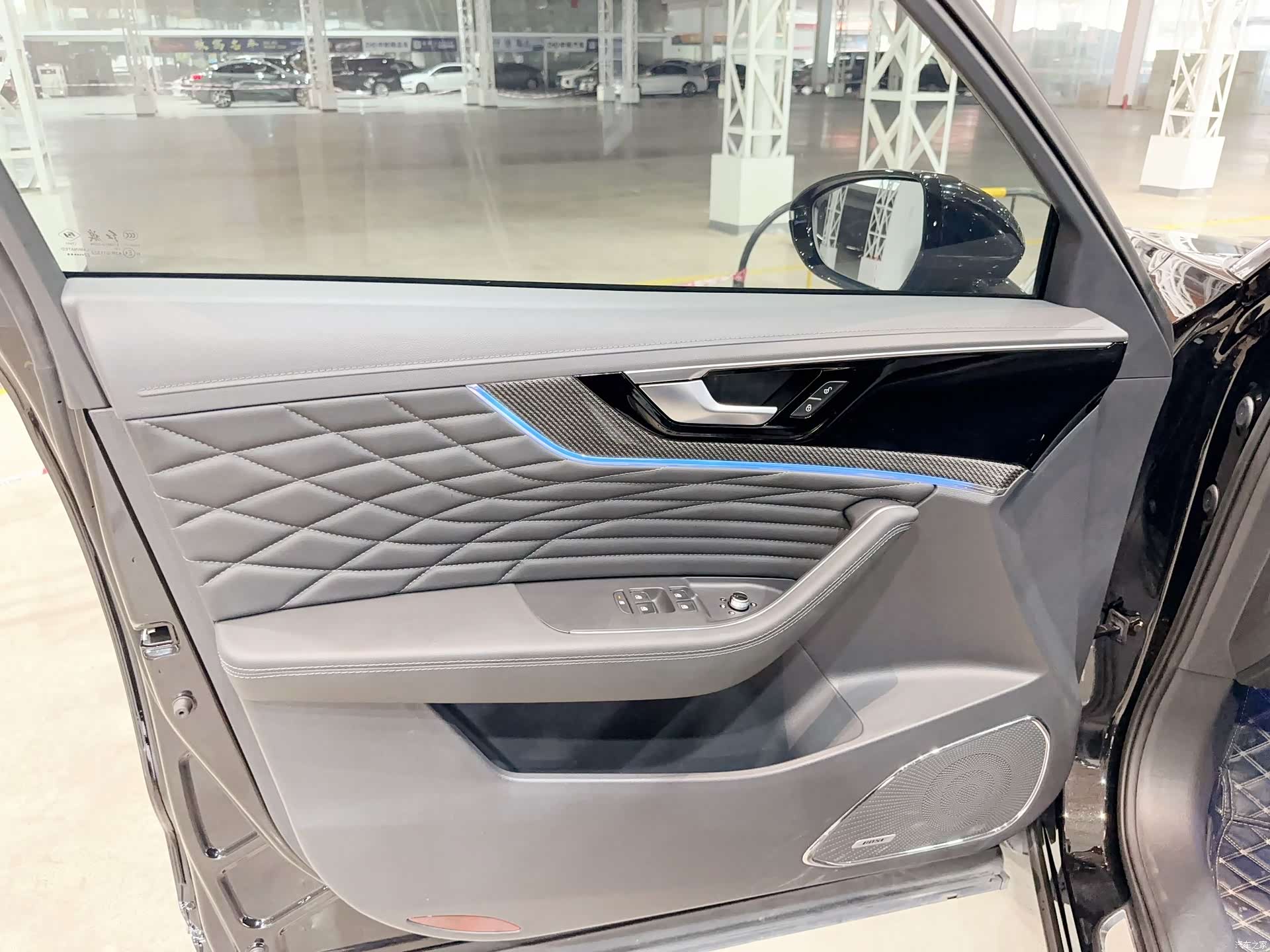Hongqi HS5, 2023 14