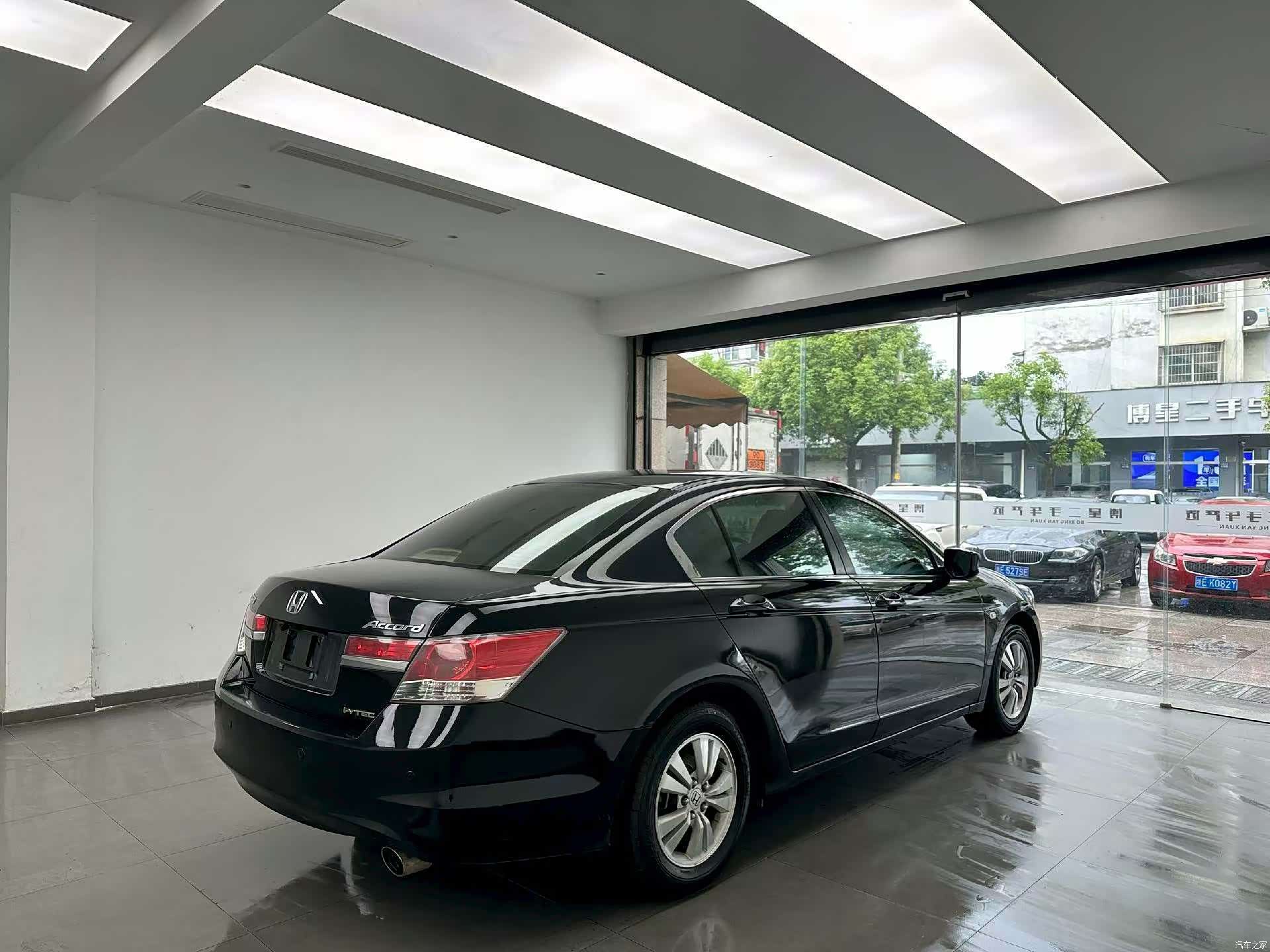 Honda Accord, 2011 9