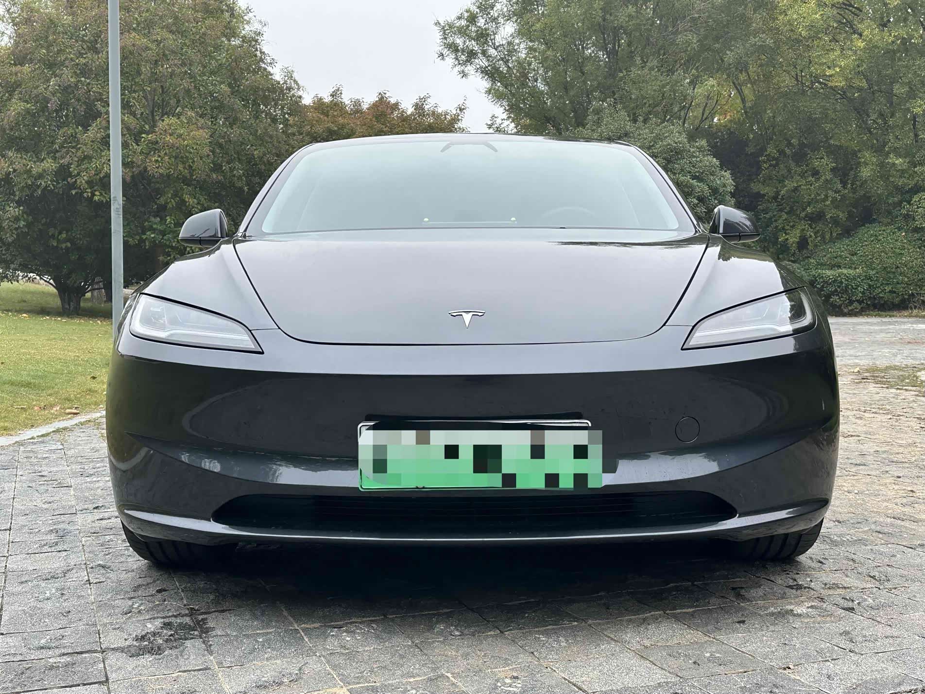 Tesla Model 3, 2025 все фото