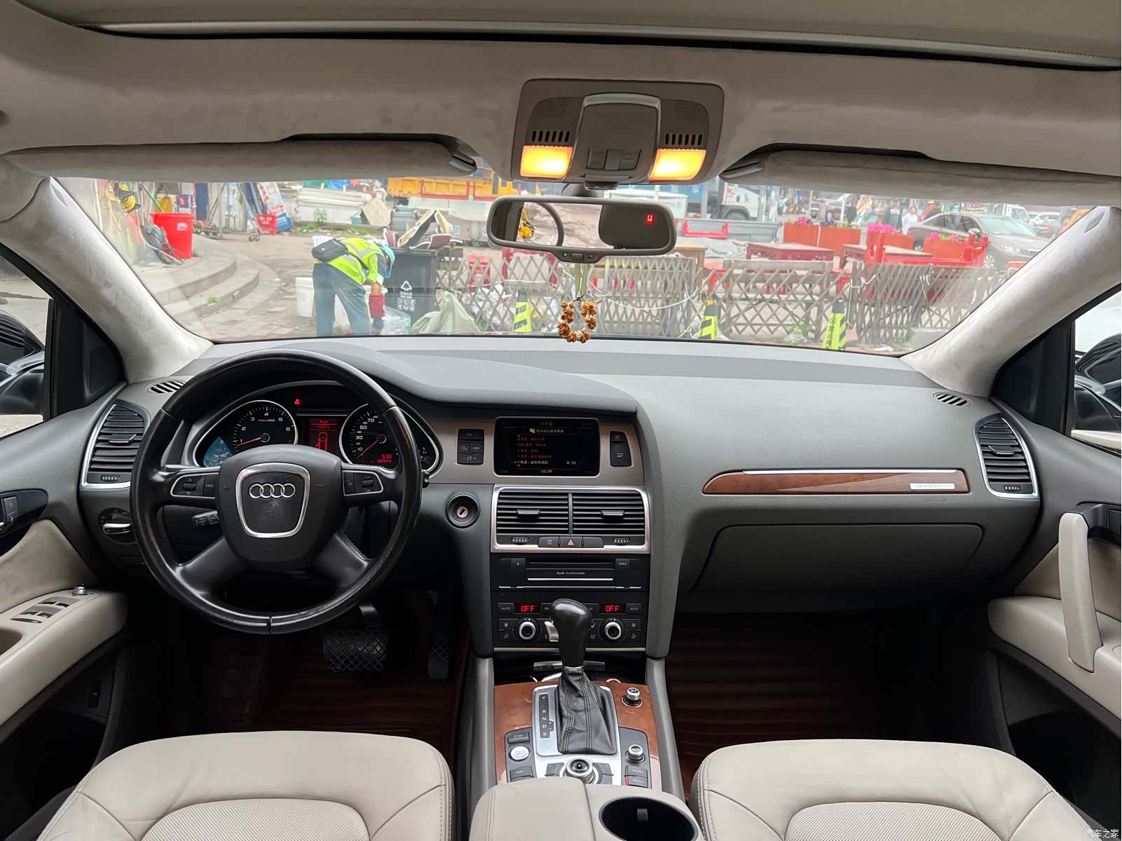Audi Q7, 2010 7