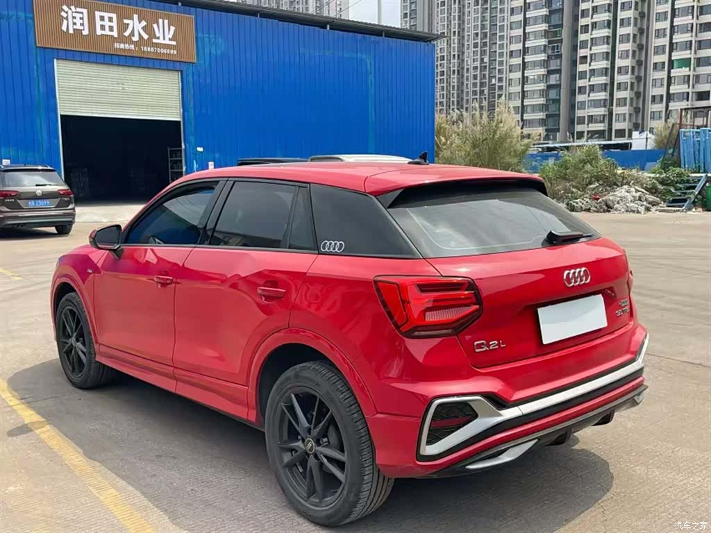 Audi Q2L, 2021 все фото