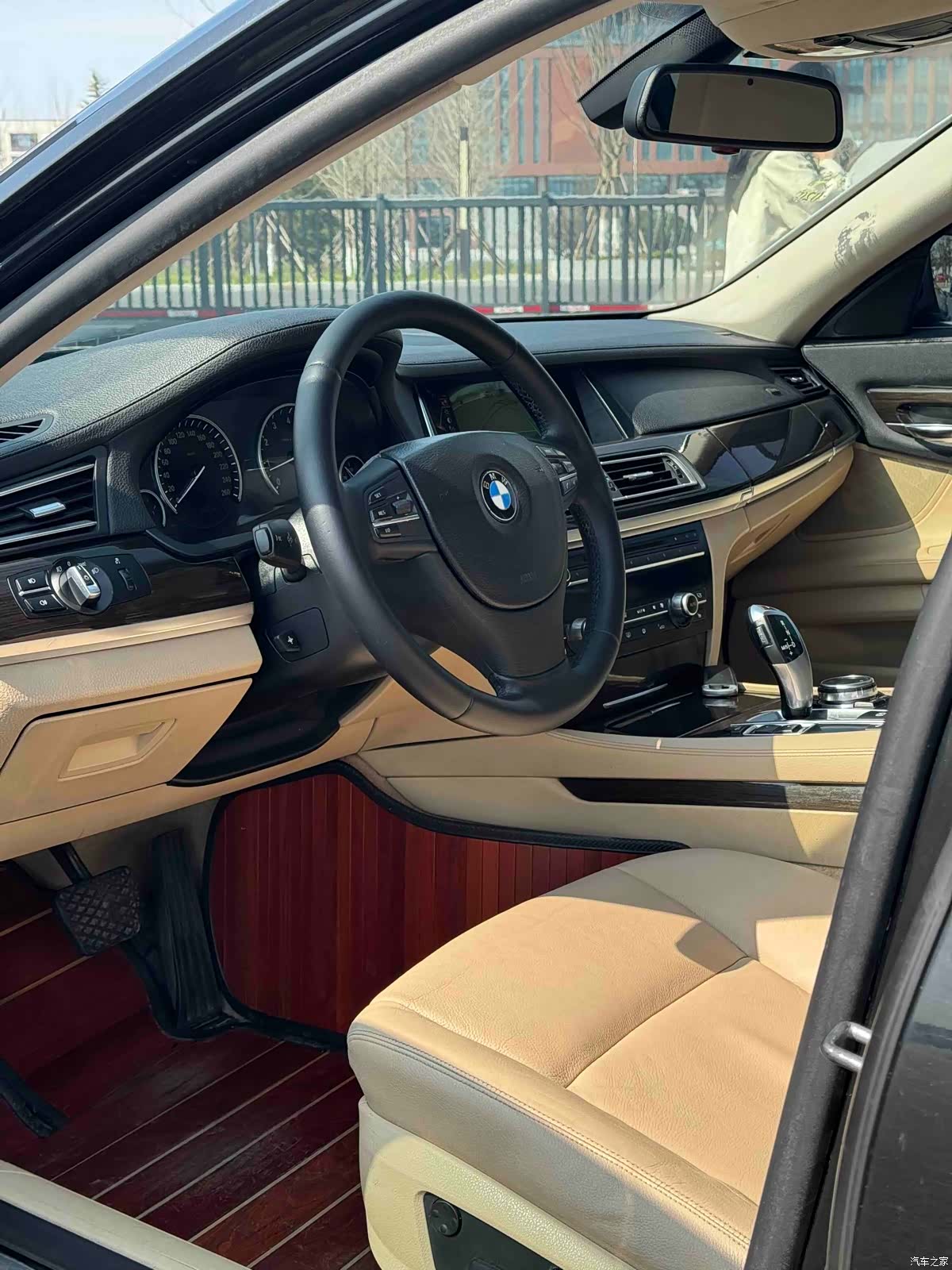 BMW 7 Series, 2011 9
