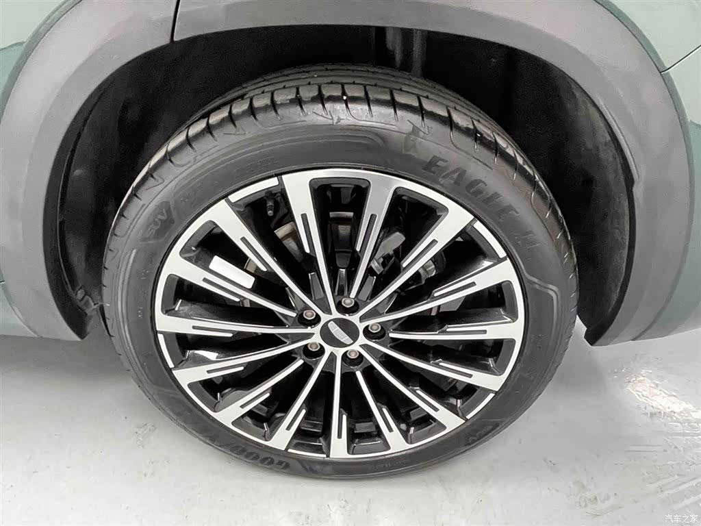 Geely Xingyue L, 2024 19