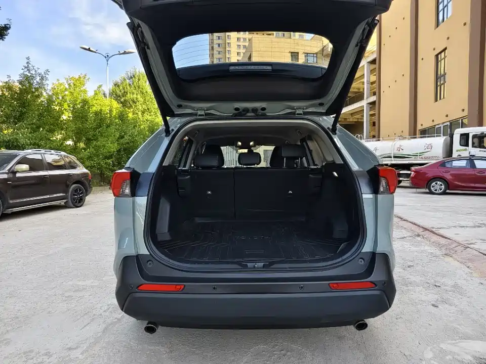 Toyota RAV4 Rongfang
