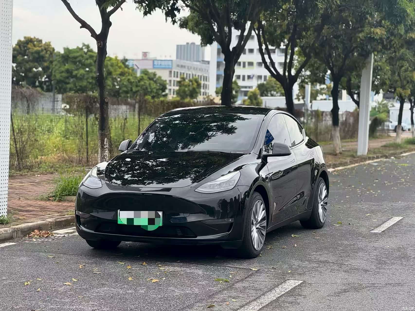 Tesla Model Y, 2021 1