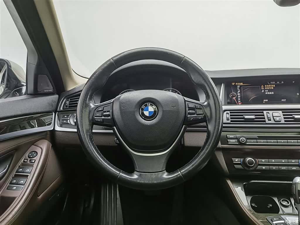 BMW 5 Series, 2016 11