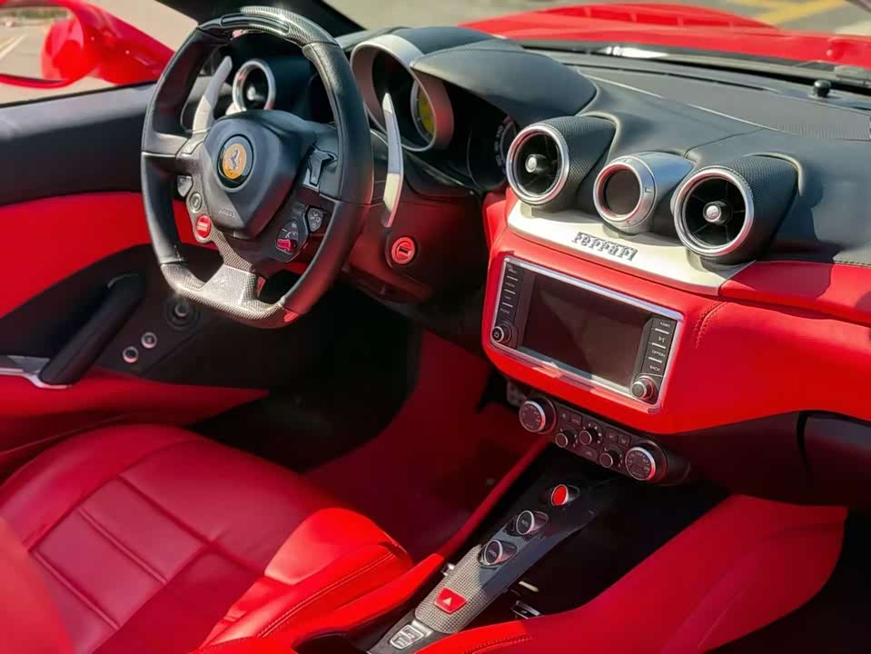 Ferrari California T