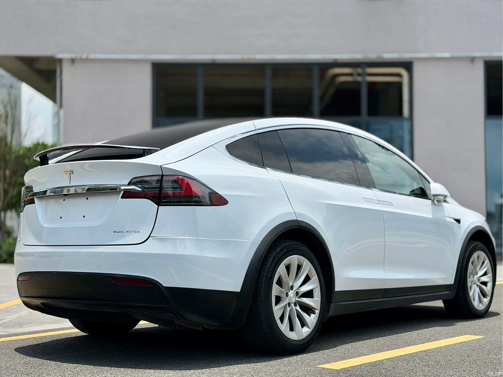 Tesla Model X, 2019 15