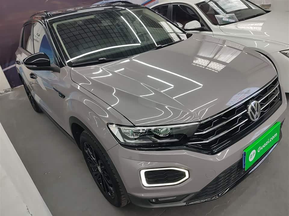 Volkswagen T-ROC exploring Songs