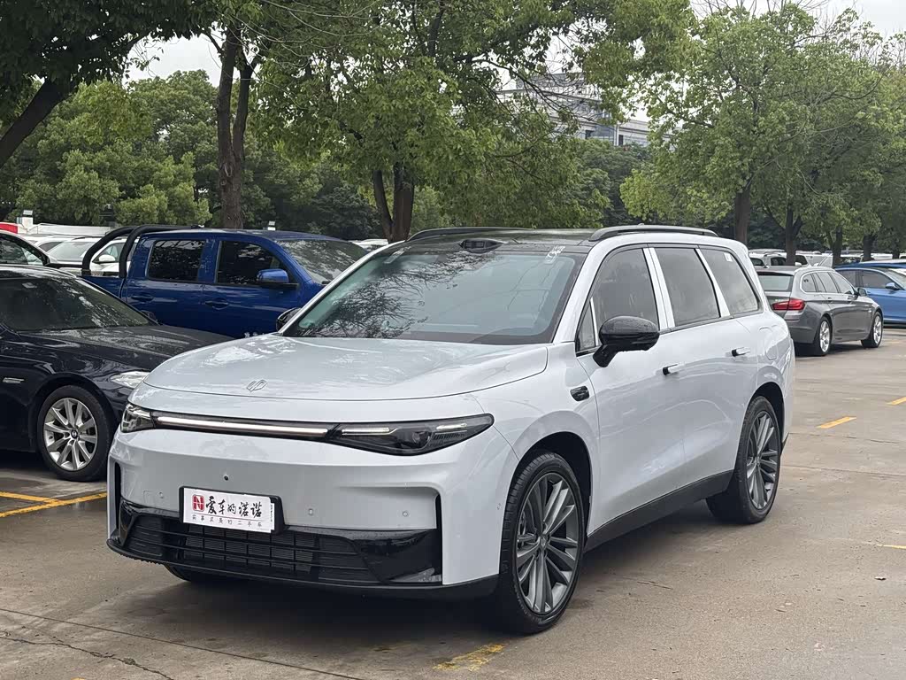 Leapmotor C16