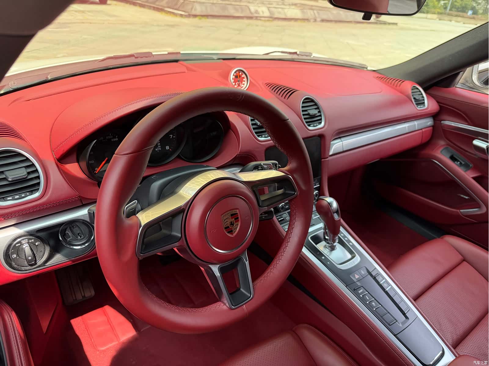 Porsche Cayman, 2019 13
