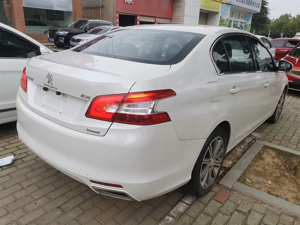 Peugeot 408