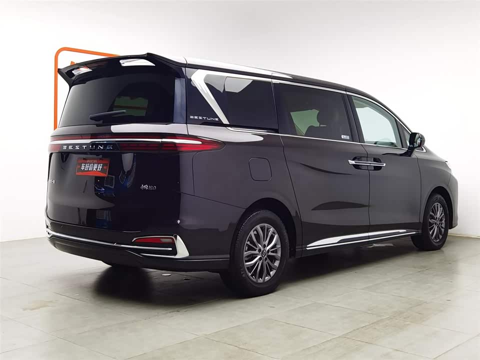 Besturn M9 Besturn M9