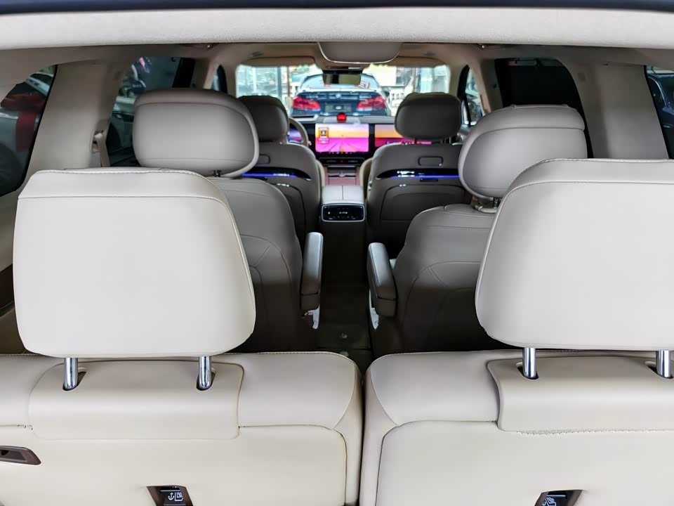 AITO Ask the world M9