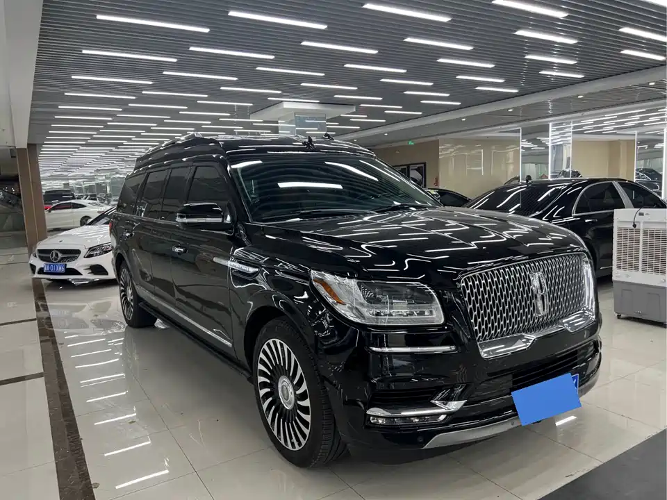 Lincoln Navigator