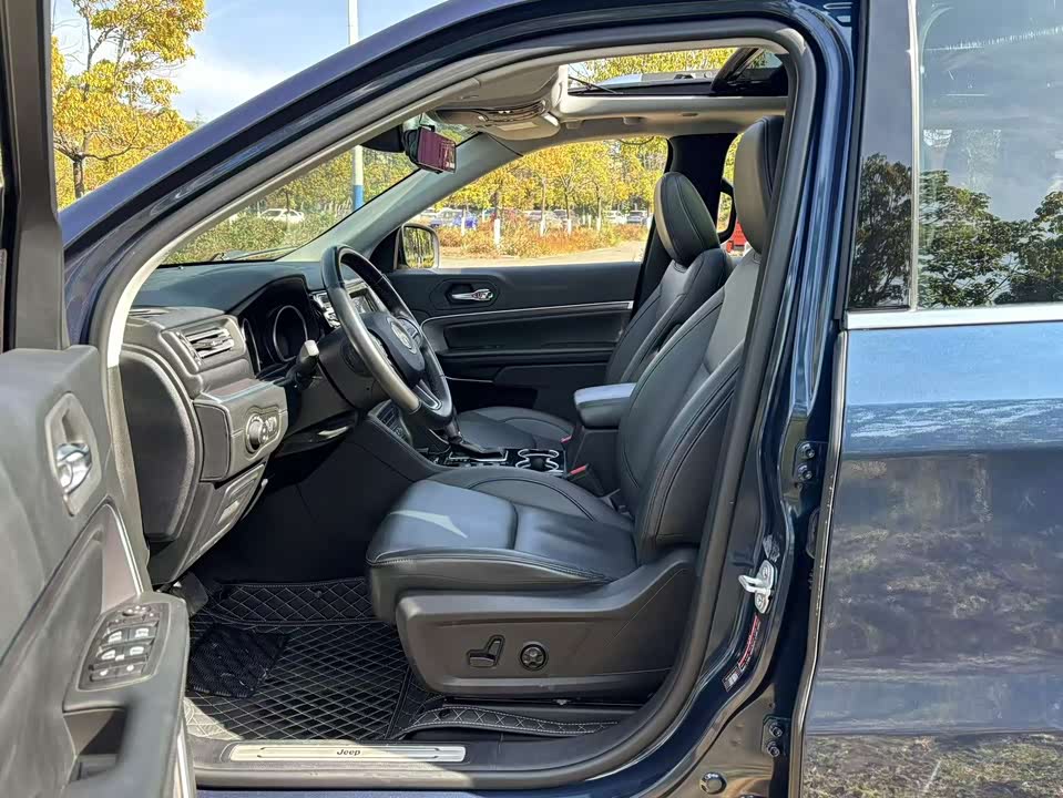 Jeep Grand Commander