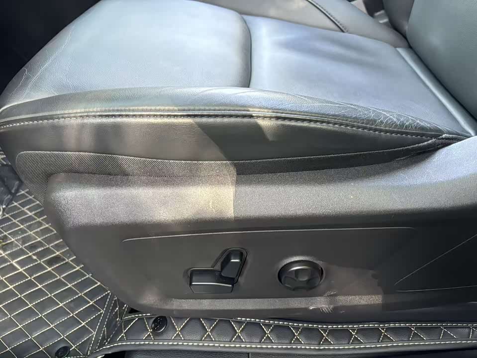 Jeep Grand Commander