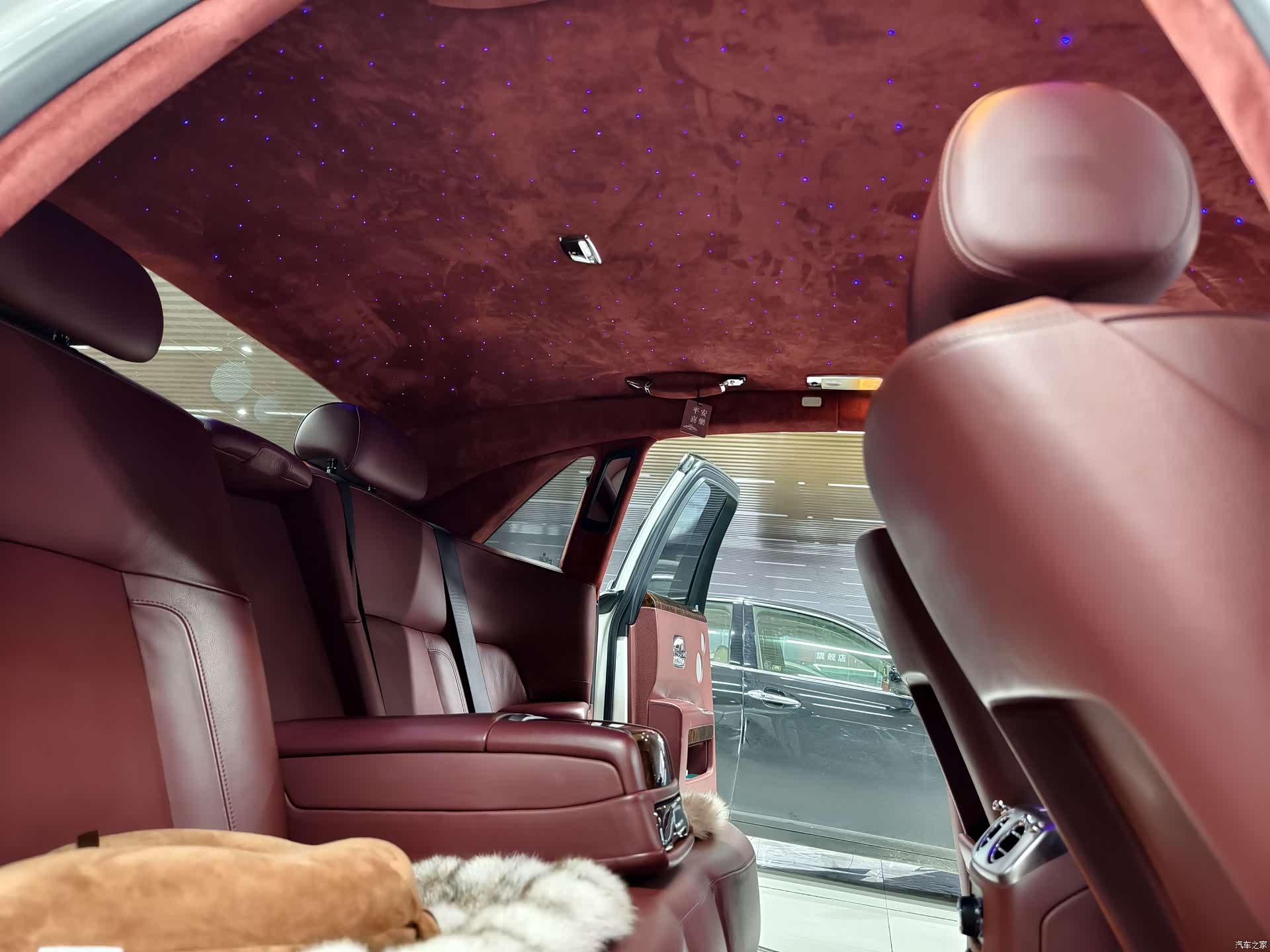 Rolls-Royce Ghost, 2011 13