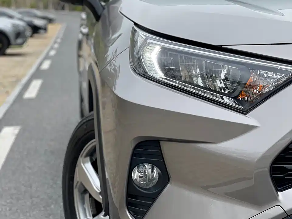 Toyota RAV4 Rongfang