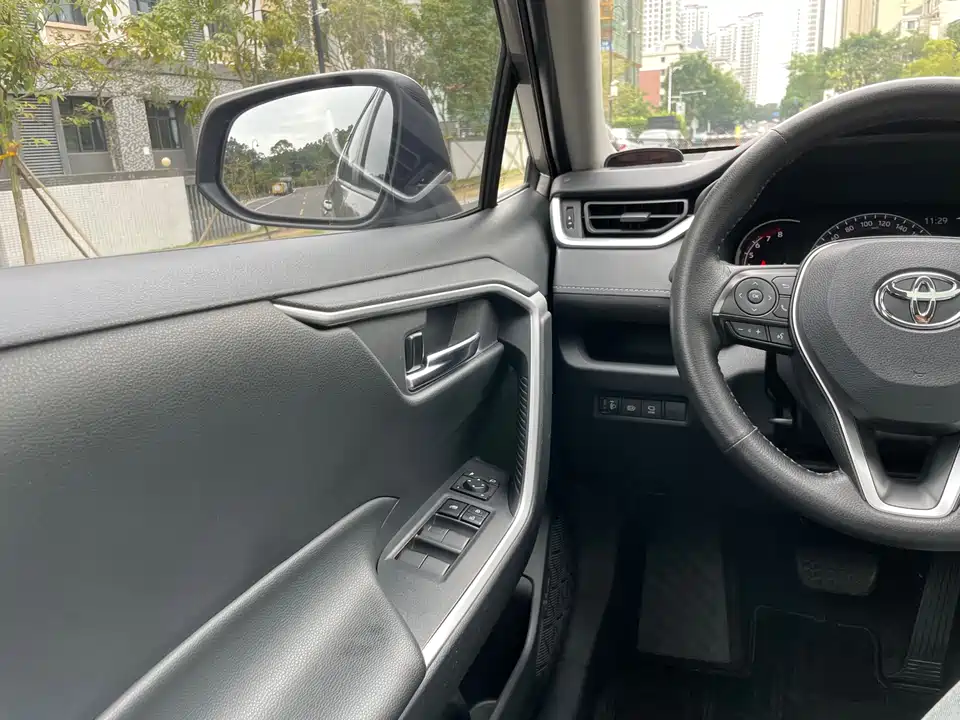 Toyota RAV4 Rongfang