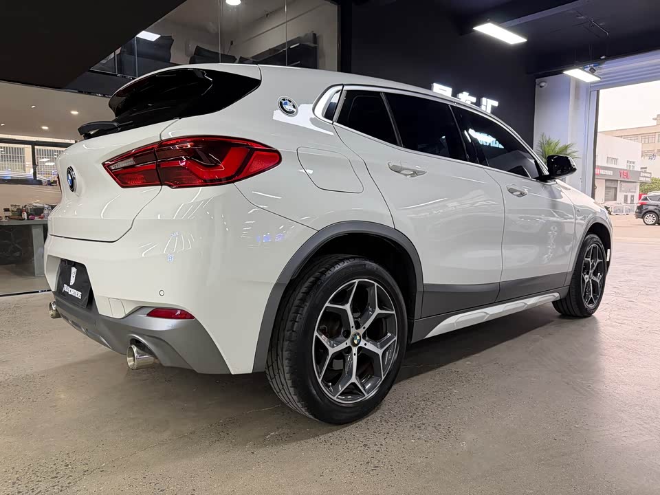 BMW X2