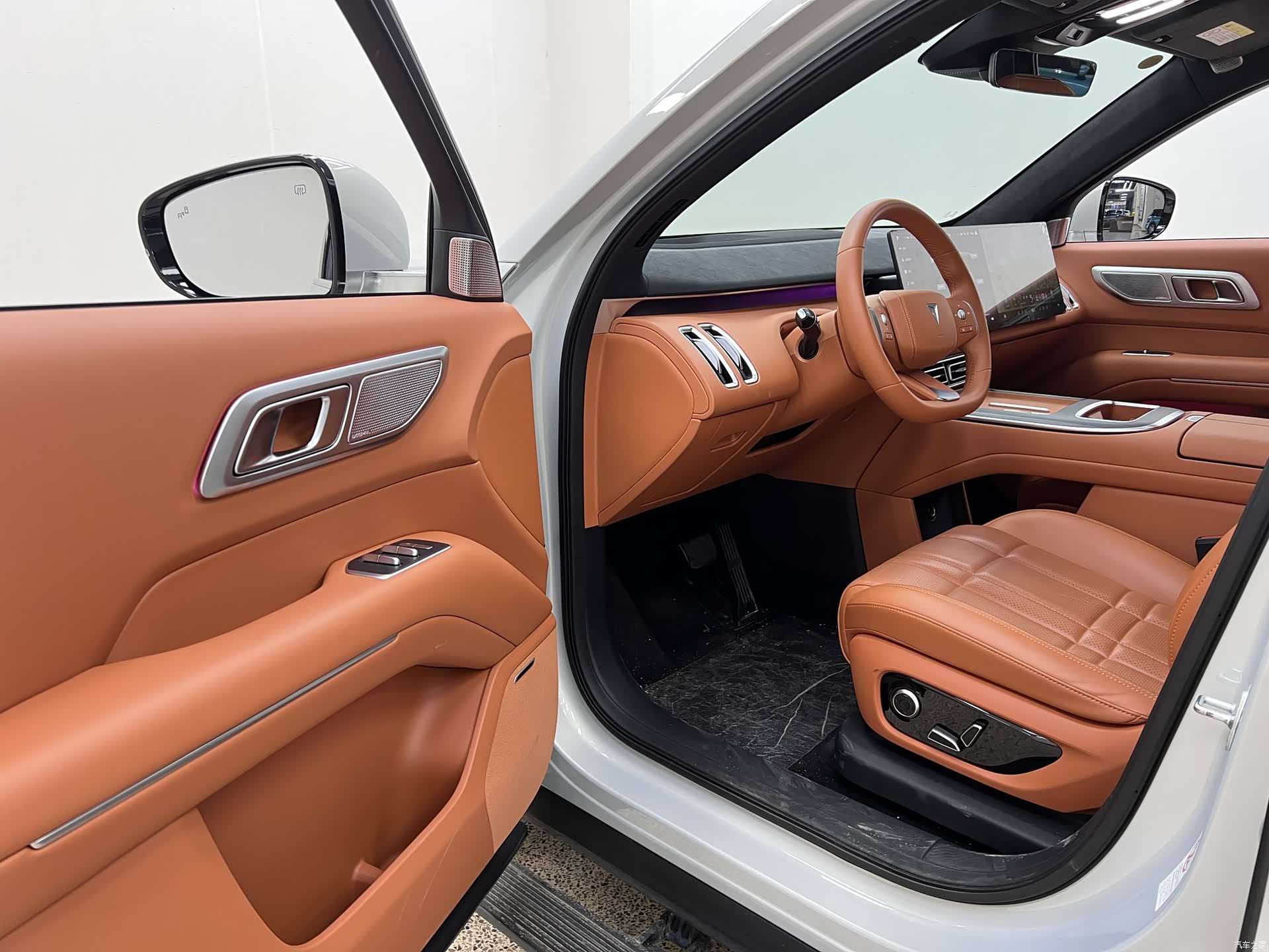 Deepal S09, 2025 13