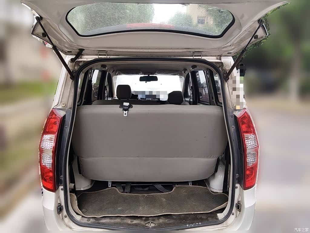 Wuling Hongguang, 2016 10