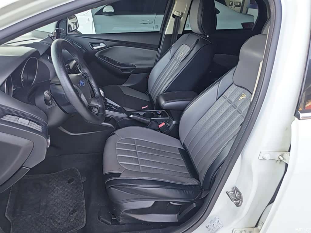 Ford Focus, 2014 15