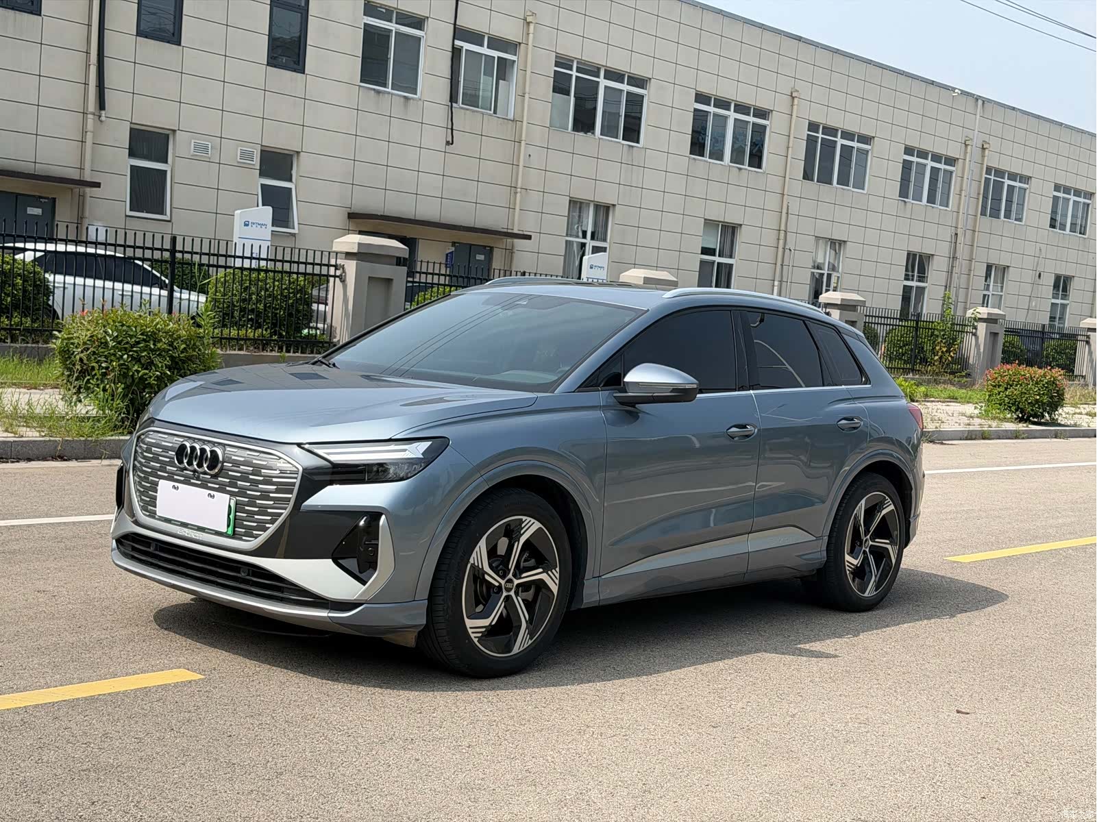 Audi Q4 e-tron, 2024 1