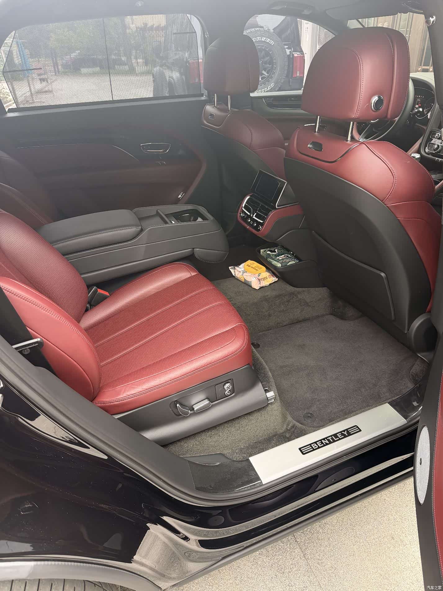 Bentley Bentayga, 2024 6
