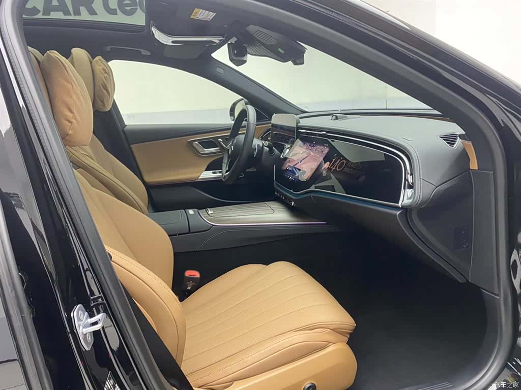 Mercedes-Benz E-Class, 2024 18